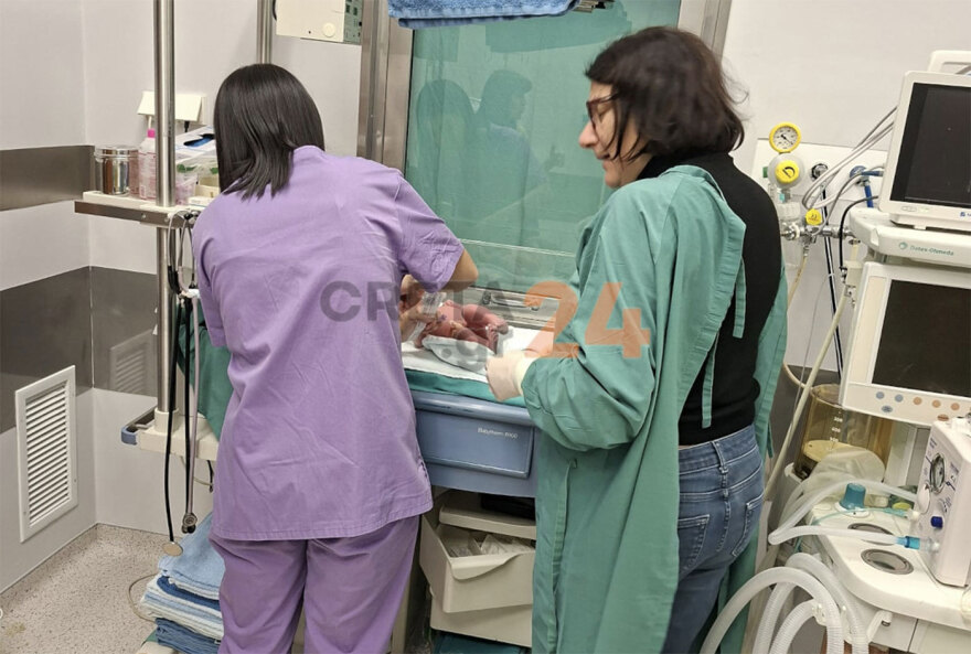 Ηράκλειο: Γέννησε μέσα στο αυτοκίνητο στη θέση του συνοδηγού - «Πέτρο, ηρέμησε και τρέχα», είπε στον άνδρα της 