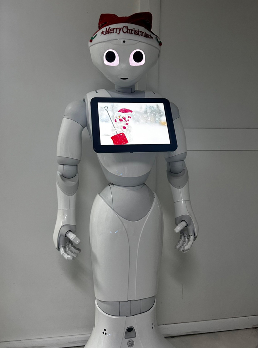 Ρομπότ κάνουν πρόβες για να πουν τα κάλαντα στη Θεσσαλονίκη - Δείτε φωτογραφίες