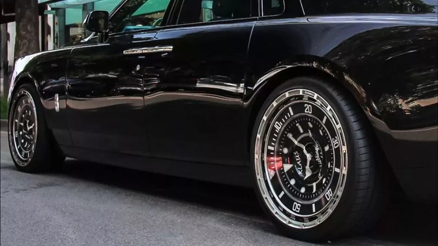 Μια ξεχωριστής σχεδίασης Rolls-Royce Phantom