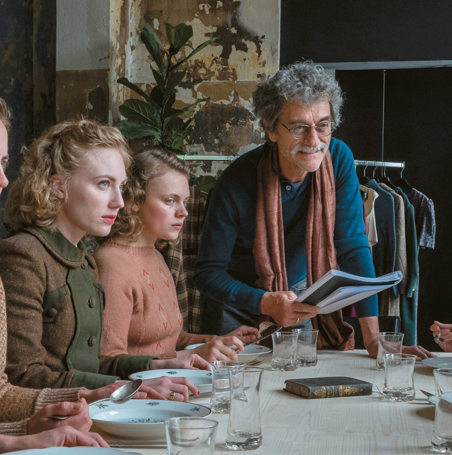 Οι δοκιμάστριες του Χίτλερ: 15 γυναίκες δοκίμαζαν το φαγητό του Φύρερ, για να μην τον δηλητηριάσουν - Η πραγματική ιστορία
