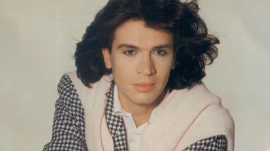 Μπίλι Μπο: Ο πρώτος διάσημος Έλληνας που πέθανε από AIDS - Τα φτωχικά παιδικά χρόνια στα Καμίνια, η διεθνής καριέρα και το άδοξο τέλος billy_bo_2arthrou_2