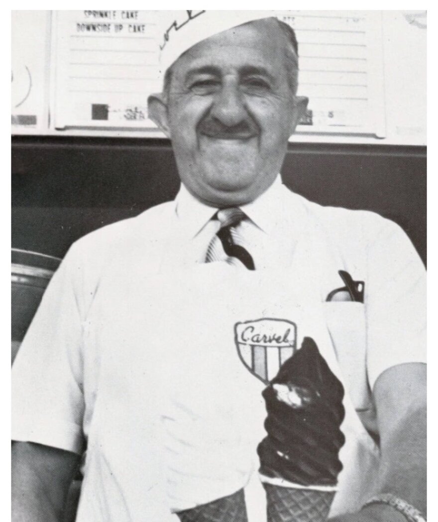 Ο άνθρωπος που εφηύρε το παγωτό μηχανής ήταν... Έλληνας - Η ιστορία του