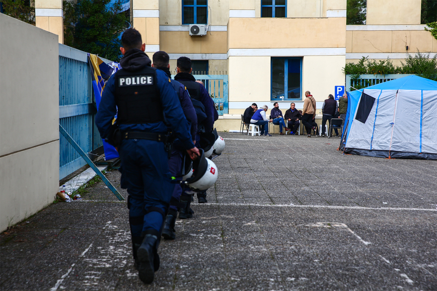 Συνεχίζεται η απεργία των ταξί, σε εξέλιξη η συγκέντρωση στο Υπουργείο Μεταφορών - Δείτε φωτογραφίες