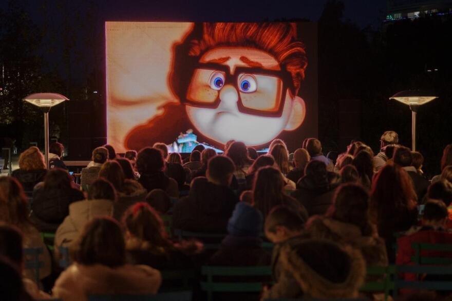  Χριστούγεννα με φωτιστικές εγκαταστάσεις, μουσική και σινεμά στο Κέντρο Πολιτισμού Ίδρυμα Σταύρος Νιάρχος