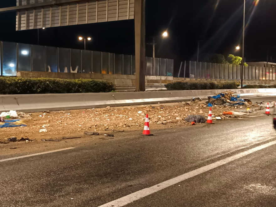 Ταλαιπωρία στον Κηφισό προς Λαμία μετά από τροχαίο στο ύψος της Καλυφτάκη, κλειστές λωρίδες κυκλοφορίας Ταλαιπωρία στον Κηφισό προς Λαμία μετά από τροχαίο στο ύψος της Καλυφτάκη, κλειστές λωρίδες κυκλοφορίας