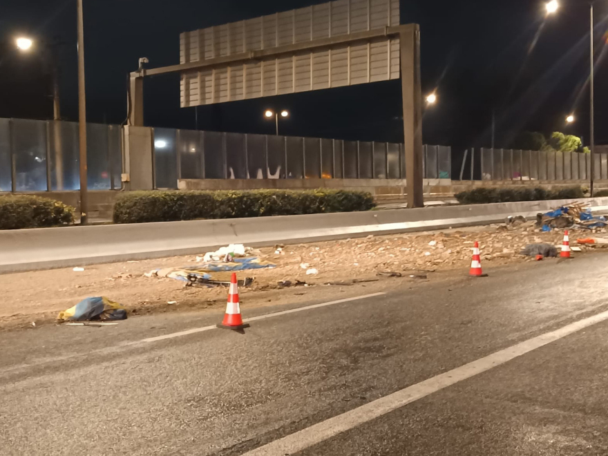 Ταλαιπωρία στον Κηφισό προς Λαμία μετά από τροχαίο στο ύψος της Καλυφτάκη, κλειστές λωρίδες κυκλοφορίας Ταλαιπωρία στον Κηφισό προς Λαμία μετά από τροχαίο στο ύψος της Καλυφτάκη, κλειστές λωρίδες κυκλοφορίας