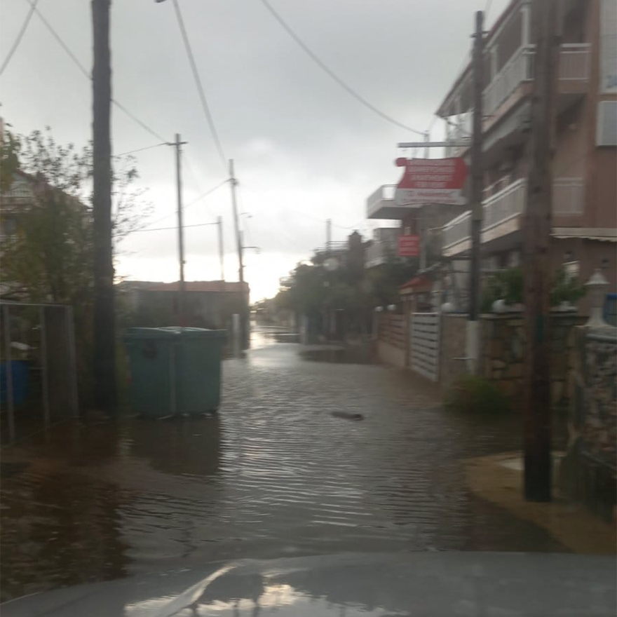 Εκκενώθηκε οικισμός κοντά στα Φάρσαλα γιατί υπερχείλισε ο ποταμός Ενιπέας, 112 για ετοιμότητα σε ακόμα 5 περιοχές