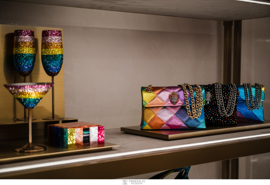 Σε μια βραδιά γεμάτη χρώμα και Holiday διάθεση ο οίκος Kurt Geiger εγκαινίασε το πρώτο του Flagship Store στην Ελλάδα