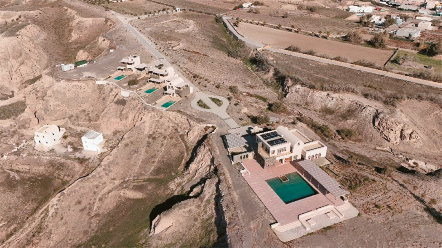 Νέα πολεοδομικά σχέδια: Τι χτίζεις σε Μύκονο και Σαντορίνη, ποια άλλα νησιά ακολουθούν