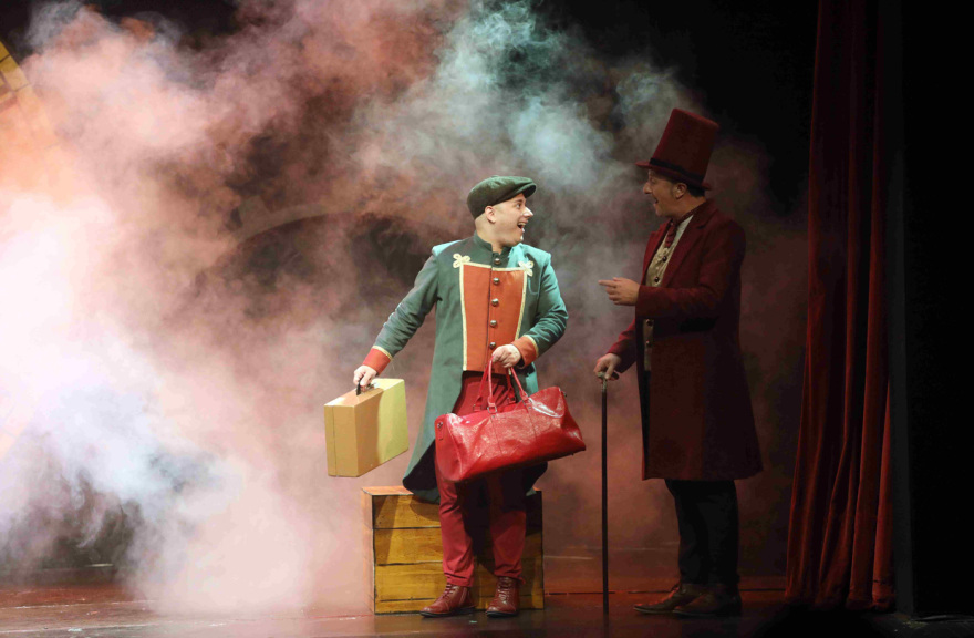 Μαγικές Γιορτές με την παράσταση - «Ο Γύρος του Κόσμου σε 80 Ημέρες» του Ιούλιου Βερν
