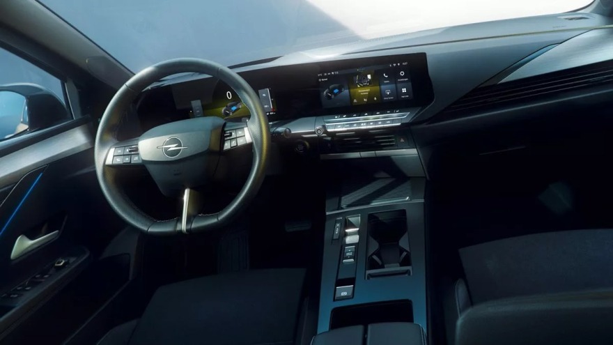 Το Opel Astra φρεσκάρεται