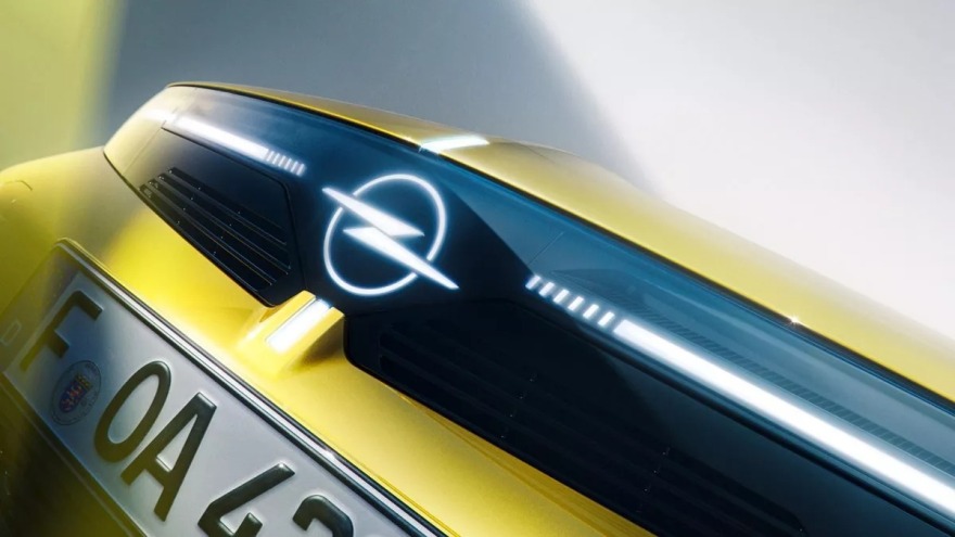 Το Opel Astra φρεσκάρεται