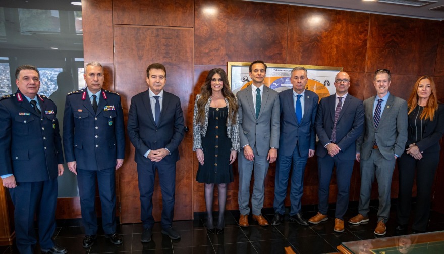 Επίσκεψη Γκιλφόιλ στο υπουργείο Προστασίας του Πολίτη: Τι συζήτησαν με τον Μιχάλη Χρυσοχοΐδη 