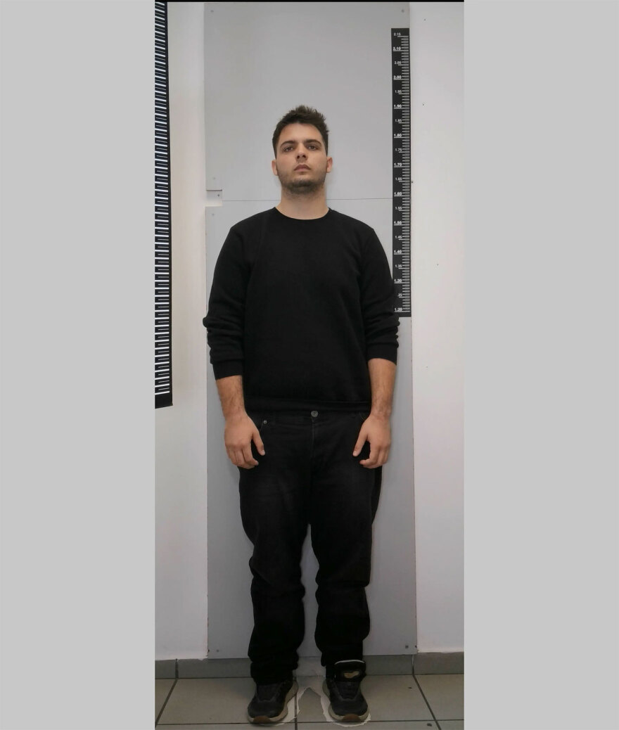 Στη δημοσιότητα οι φωτογραφίες του 20χρονου θείου και του συντρόφου του που ασελγούσαν στα ανήλικα ανίψια του