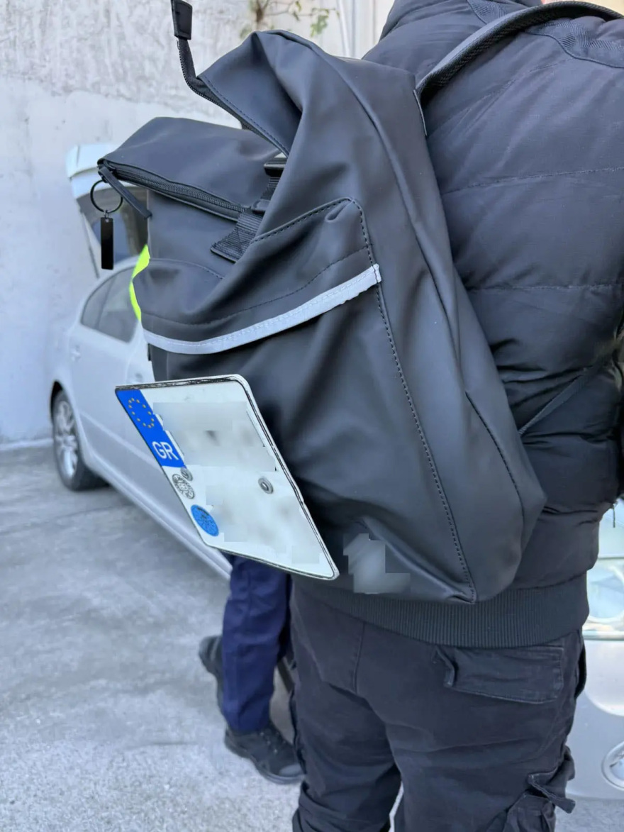 Συνελήφθη ο μοτοσικλετιστής που τραυμάτισε δύο αστυνομικούς στην Αττική Οδό προσπαθώντας να αποφύγει έλεγχο, δεν είχε δίπλωμα