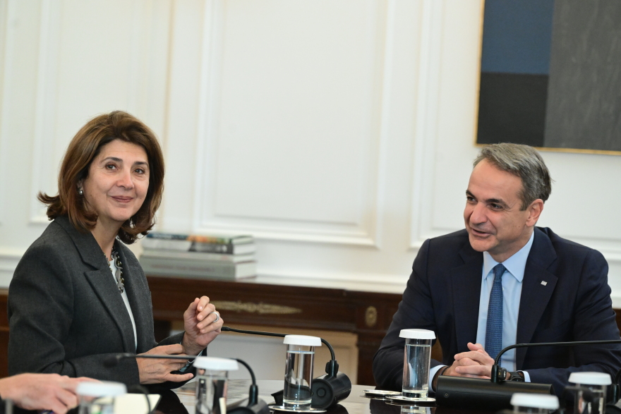 Συνάντηση Μητσοτάκη με την προσωπική απεσταλμένη του Γενικού Γραμματέα των Ηνωμένων Εθνών για την Κύπρο