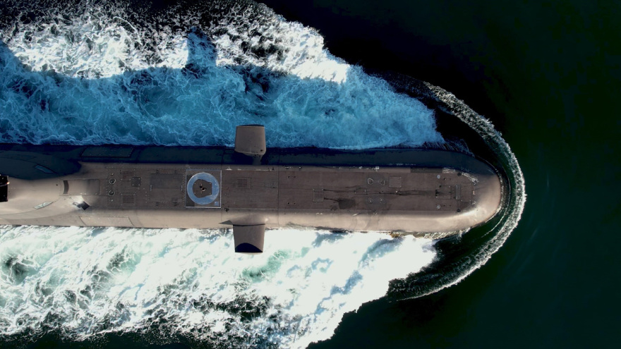 Νίκος Δένδιας: Επιβιβάστηκε στο υποβρύχιο «Πιπίνος» για βολή με νέου τύπου τορπίλη