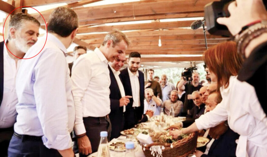 Όταν ο Νίκος Ανδρουλάκης γινόταν κουμπάρος στον γάμο Λαμπράκη - Κουτάντου