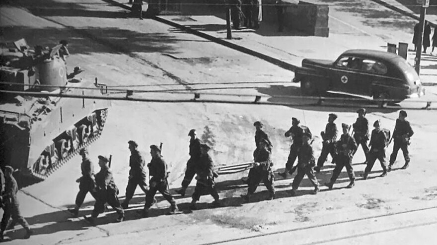 Η μάχη στου Μακρυγιάννη: Οι Βρετανοί πυροβολούσαν με κάλυψη τα Μάρμαρα του Παρθενώνα και ο ΕΛΑΣ διέταζε «μην ανταποδίδετε»