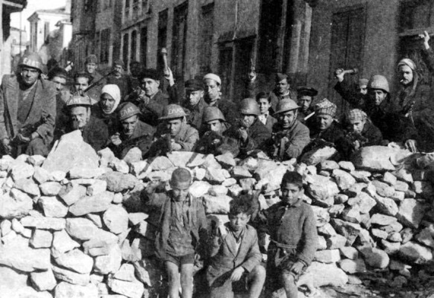 Η μάχη στου Μακρυγιάννη: Οι Βρετανοί πυροβολούσαν με κάλυψη τα Μάρμαρα του Παρθενώνα και ο ΕΛΑΣ διέταζε «μην ανταποδίδετε»