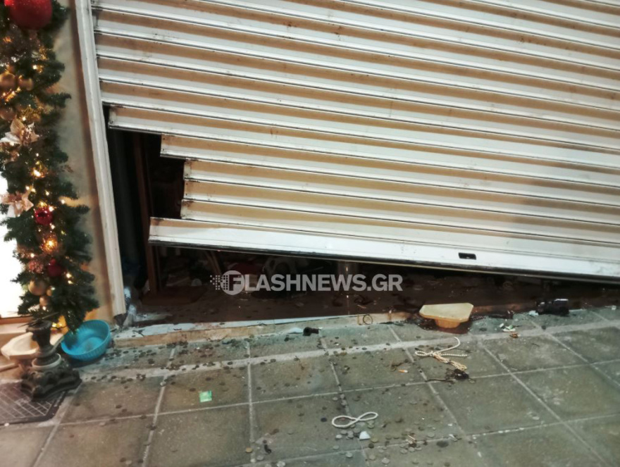 Ένας τραυματίας σε ληστεία σε επιχείρηση στο κέντρο της πόλης των Χανίων: Αναζητούνται οι δράστες, δείτε φωτογραφίες