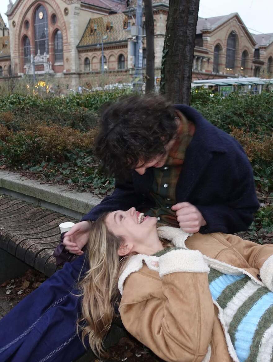 Maestro: Στη Βουδαπέστη ο Χριστόφορος Παπακαλιάτης και η Κλέλια Ανδριολάτου για τα γυρίσματα της νέας σεζόν