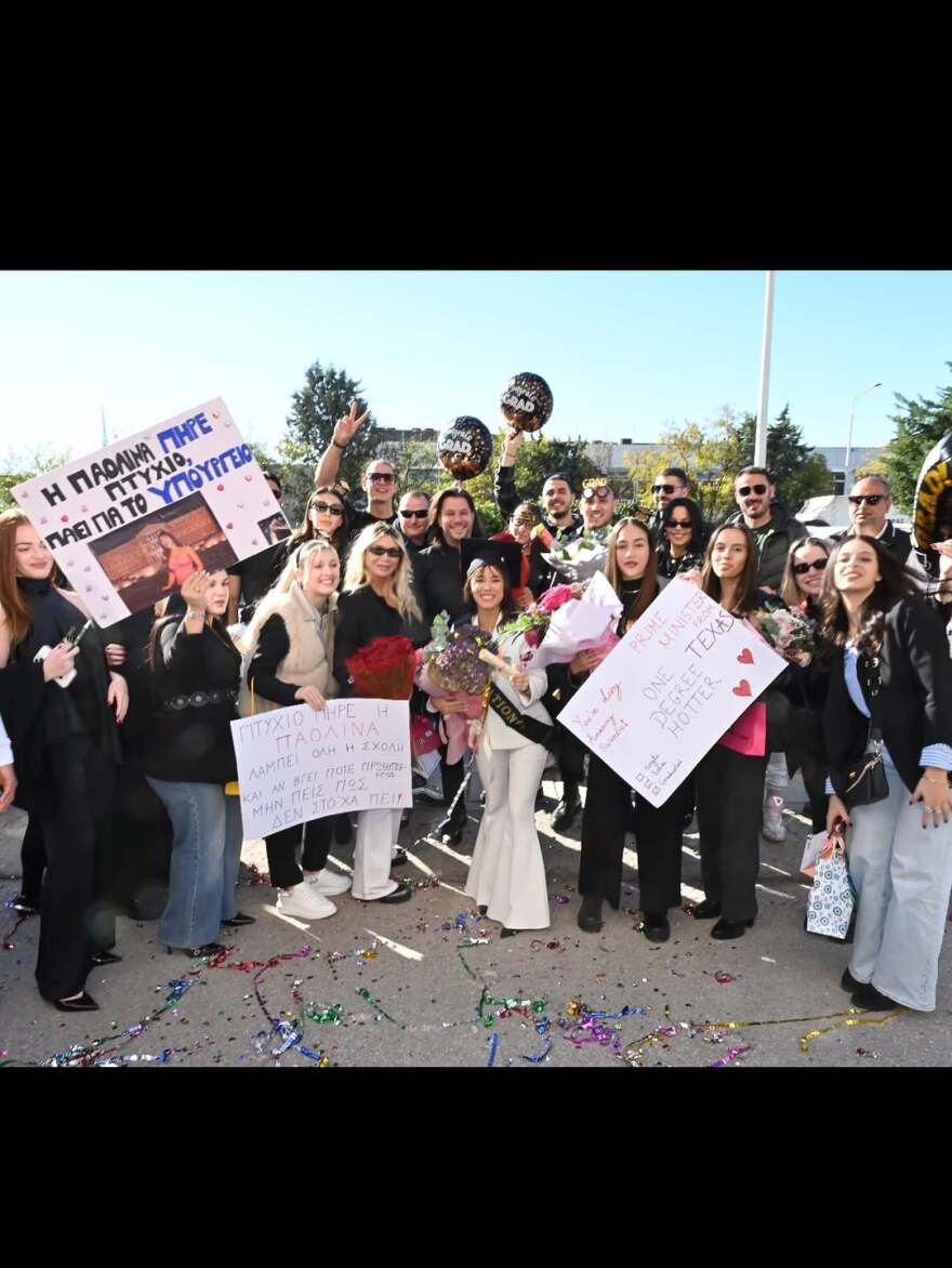 Πάολα: Η κόρη της δημοσίευσε φωτογραφίες από την ορκωμοσία της