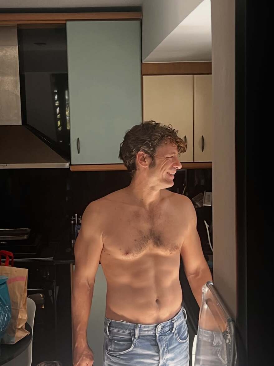 Αποστόλης Τότσικας: Οι σέξι φωτογραφίες του που τράβηξε η Ρούλα Ρέβη