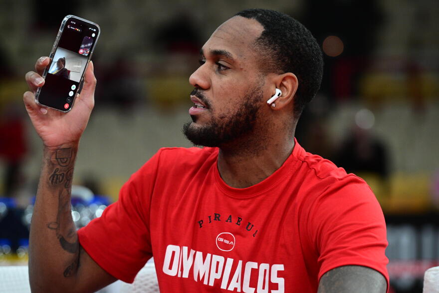 Ολυμπιακός: Στο ΣΕΦ για να δει το παιχνίδι με την Βαλένθια ο Μόντε Μόρις, φωτογραφίες 