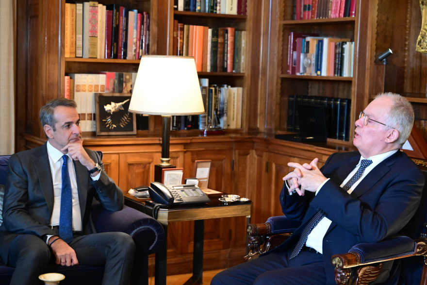 Μητσοτάκης σε Τασούλα: Πιστεύω ότι οι αγρότες θα απομακρυνθούν σύντομα από τα μπλόκα