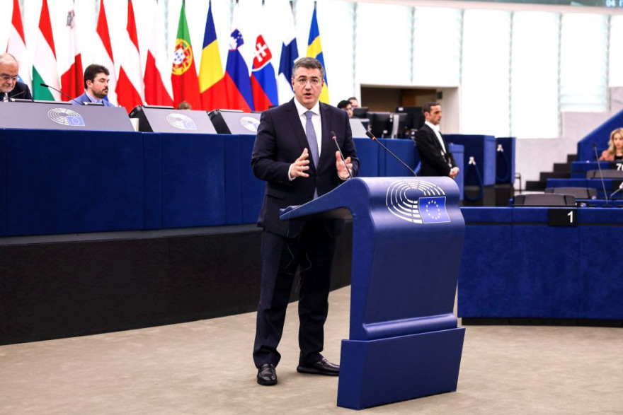 Τζιτζικώστας: Κινητήρες εσωτερικής καύσης και υβριδικά οχήματα και μετά το 2035