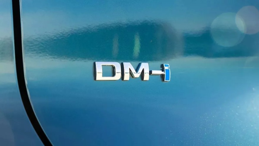 Στα σκαριά της BYD ένα υβριδικό σουπερμίνι
