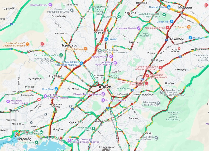 Κίνηση στους δρόμους: Μποτιλιάρισμα στον Κηφισό, στο «κόκκινο» Κηφισίας και Μεσογείων