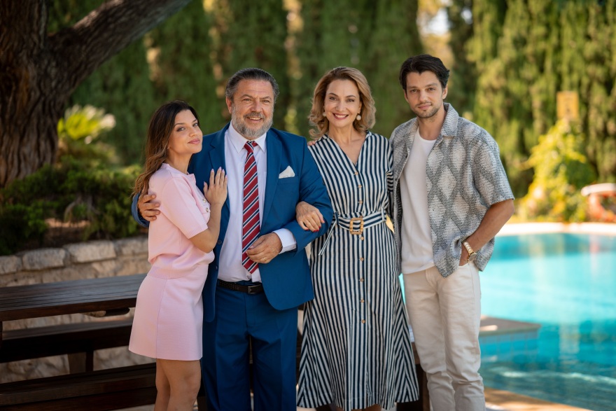 μαριλια_μητρουση__σταθης_σταμουλακατος__στεφανη_καπετανιδη__αλεξανδρος_πιεχοβιακ