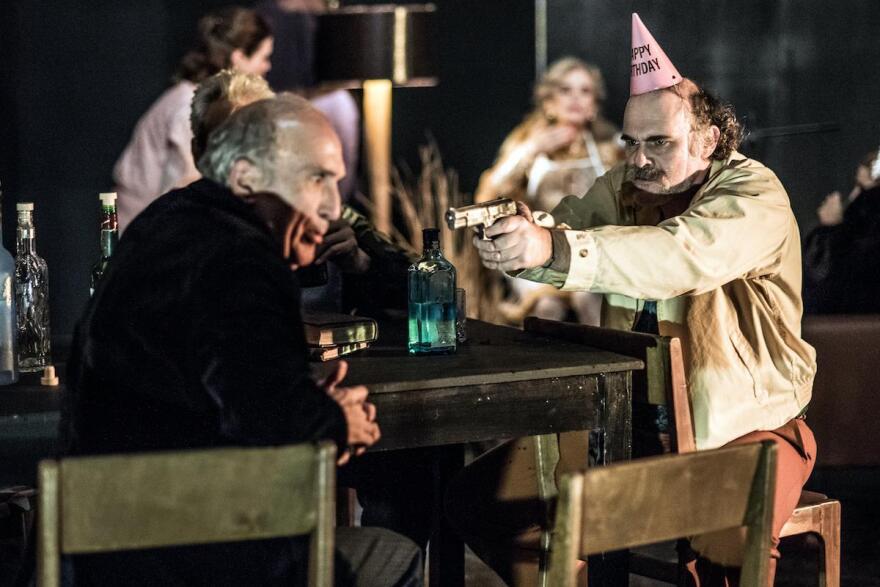 Δημοτικό Θέατρο Πειραιά: Ποδαρικό με τον «Ιβάνοφ» του Άντον Τσέχωφ - Δείτε φωτογραφίες 