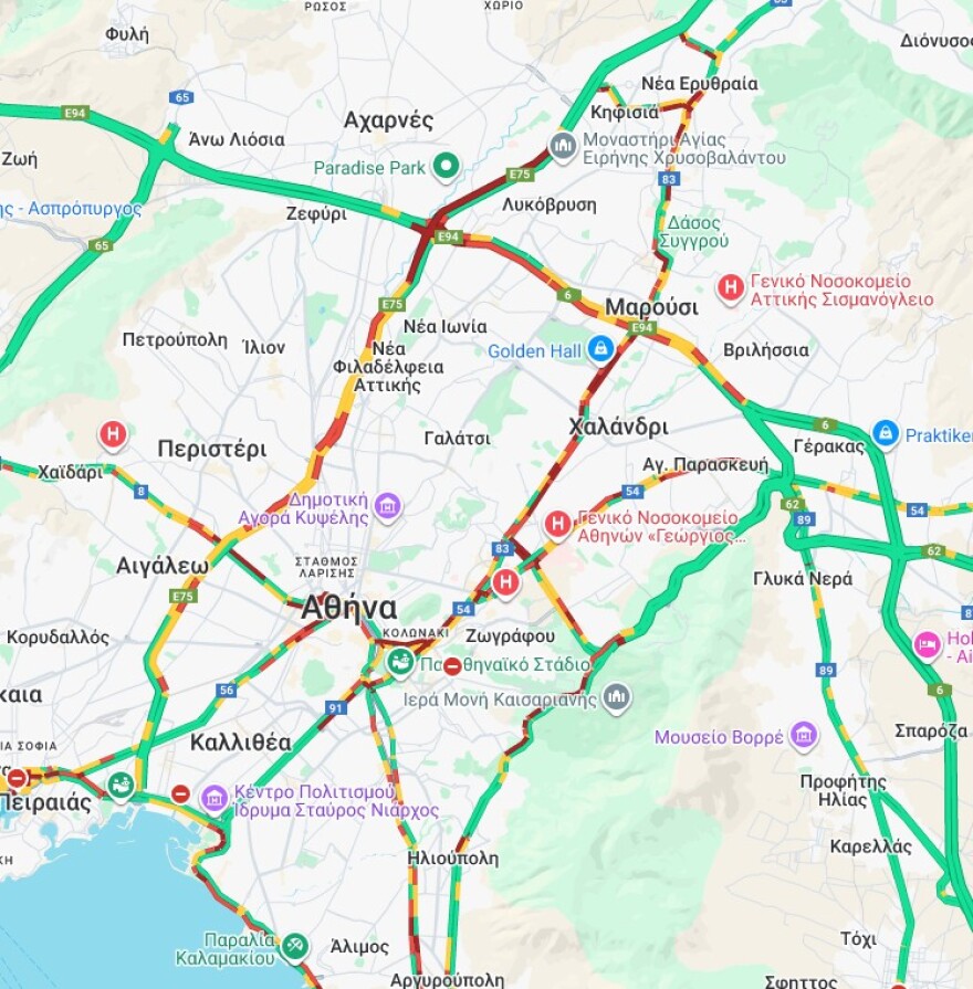 Στο κόκκινο η κίνηση στον Κηφισό και στο κέντρο της Αθήνας, καθυστερήσεις σε Κηφισίας και Αττική Οδό