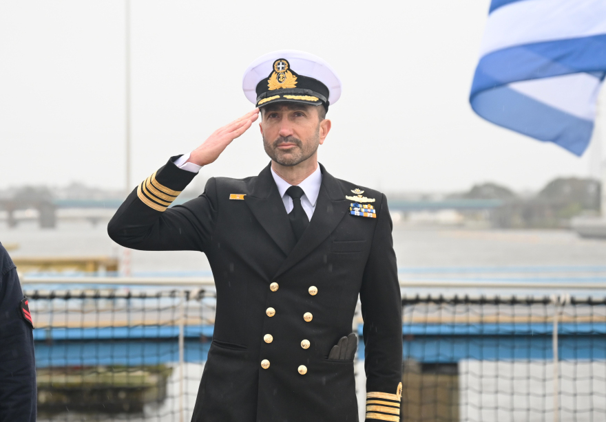 Ποιος είναι ο Αθηναίος αντιπλοίαρχος Ιωάννης Κιζάνης, ο κυβερνήτης στη φρεγάτα «Κίμων»