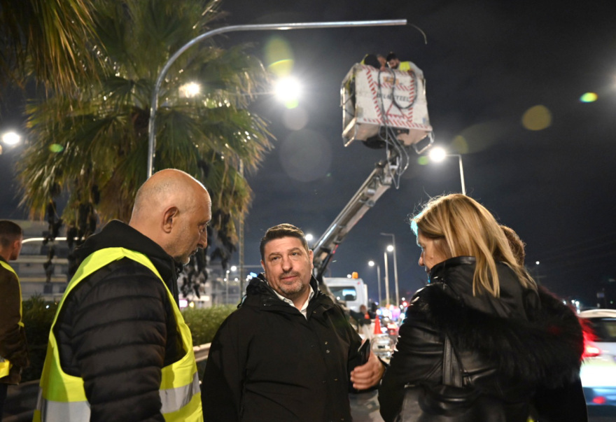 Μπήκαν οι πρώτες κάμερες με AI στην παραλιακή, θα παρακολουθούν όλο το 24ωρο τους παραβάτες - Δείτε φωτογραφίες