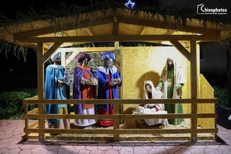 Το πλεκτό χριστουγεννιάτικο χωριό της Ελλάδας όπου όλα είναι κεντητά