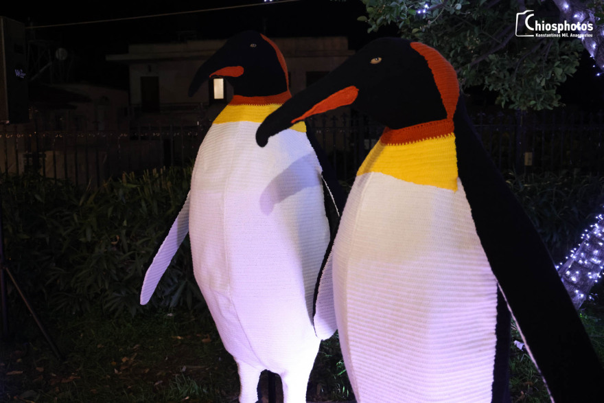 Το πλεκτό χριστουγεννιάτικο χωριό της Ελλάδας όπου όλα είναι κεντητά