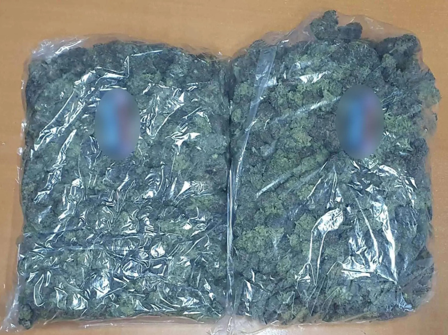 Συνελήφθη 24χρονος στη Βούλα με 69 κιλά ακατέργαστης κάνναβης
