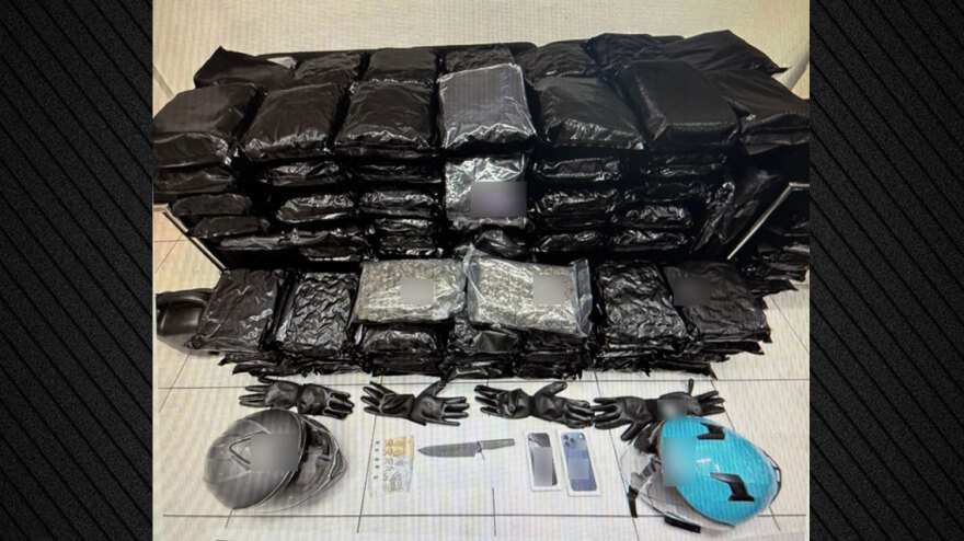 Συνελήφθη 24χρονος στη Βούλα με 69 κιλά ακατέργαστης κάνναβης
