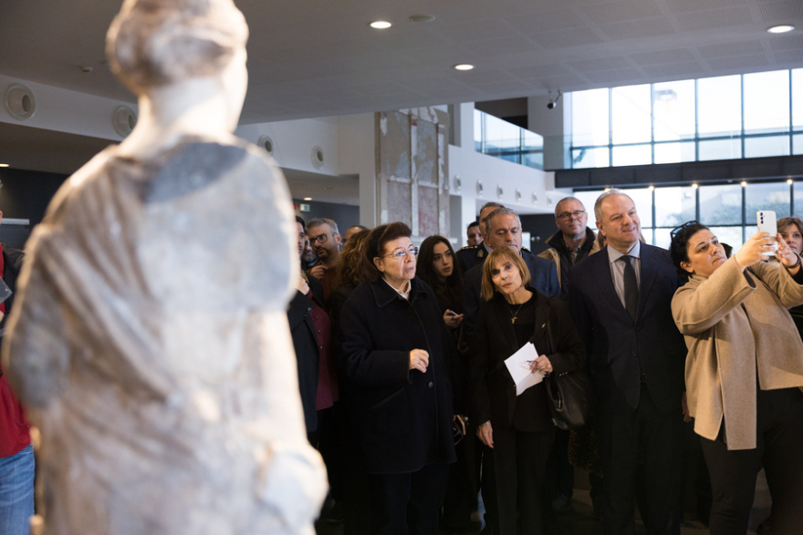 Εγκαίνια του αρχαιολογικού χώρου του ανακτόρου της Πέλλας, παρουσιάστηκαν για πρώτη φορά δύο ελληνιστικά αγάλματα