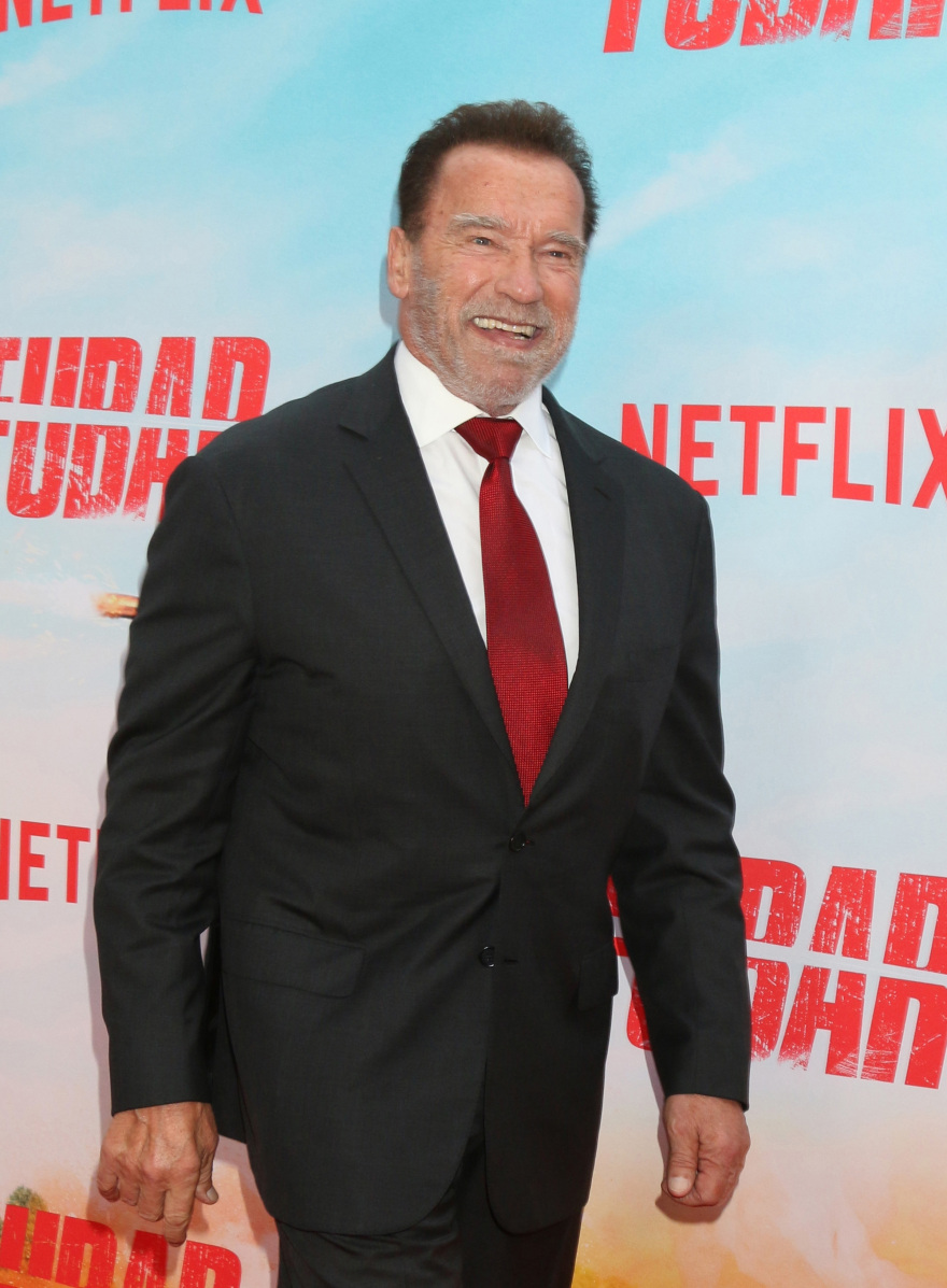 Όταν η λάμψη του Χόλιγουντ… ξεθωριάζει: 10 ηθοποιοί που μύριζαν άσχημα στα γυρίσματα