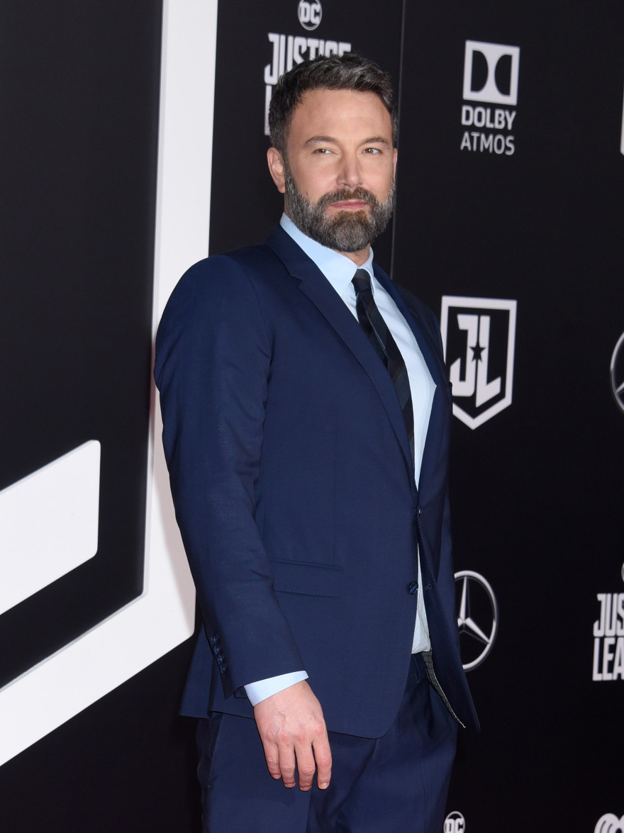 Όταν η λάμψη του Χόλιγουντ… ξεθωριάζει: 10 ηθοποιοί που μύριζαν άσχημα στα γυρίσματα