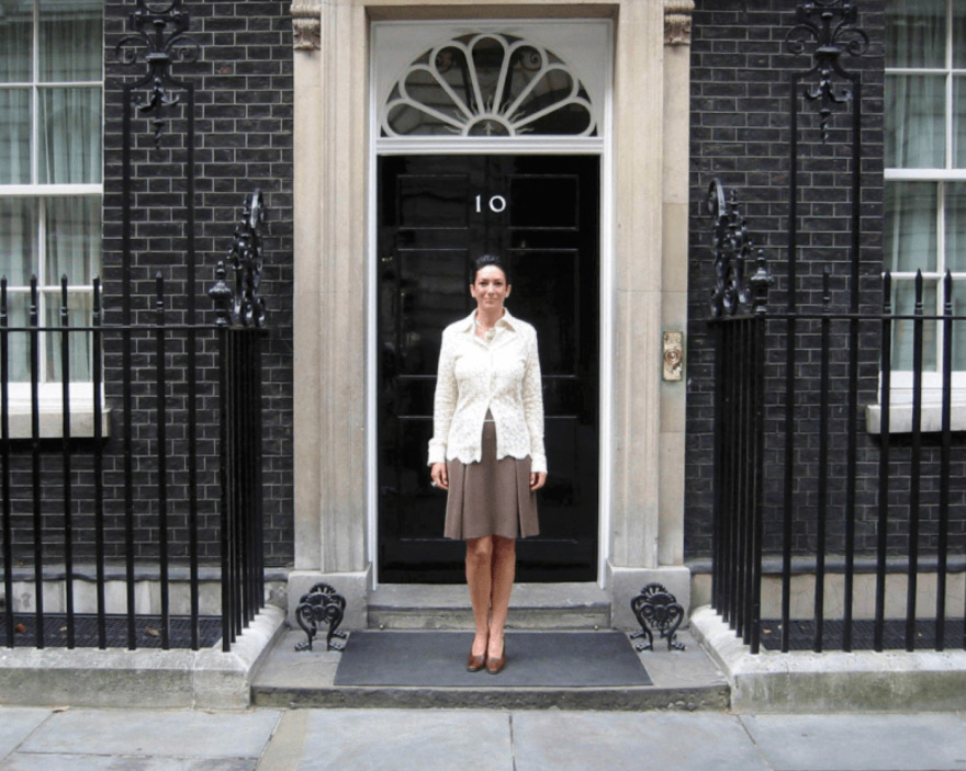 Φάκελος Έπσταϊν: Οι φωτογραφίες που δείχνουν πώς ο Άντριου «άνοιξε την πόρτα» της βρετανικής ελίτ στον παιδόφιλο χρηματιστή