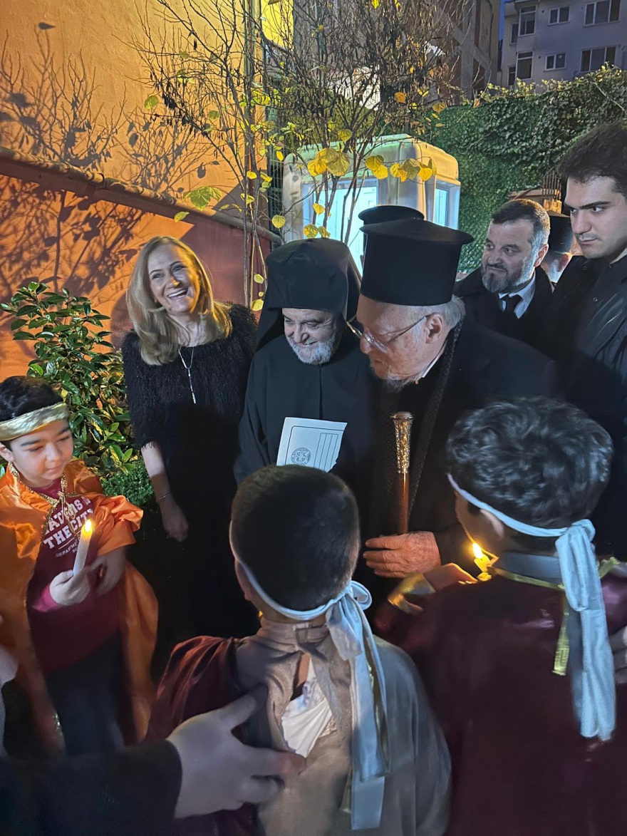 Στην Χριστουγεννιάτικη γιορτή της Ιεράς Μητρόπολης Δέρκων ο Πατριάρχης Βαρθολομαίος, δείτε βίντεο και φωτογραφίες
