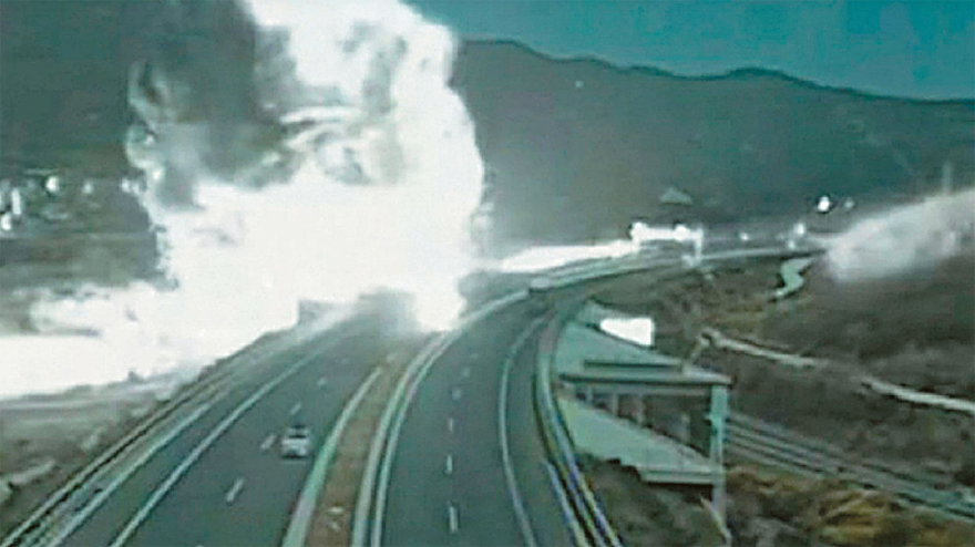 Η Μαρία Καρυστιανού στην πυρόσφαιρα της πολιτικής: Τα γκάλοπ, τα πρόσωπα, οι αντιδράσεις