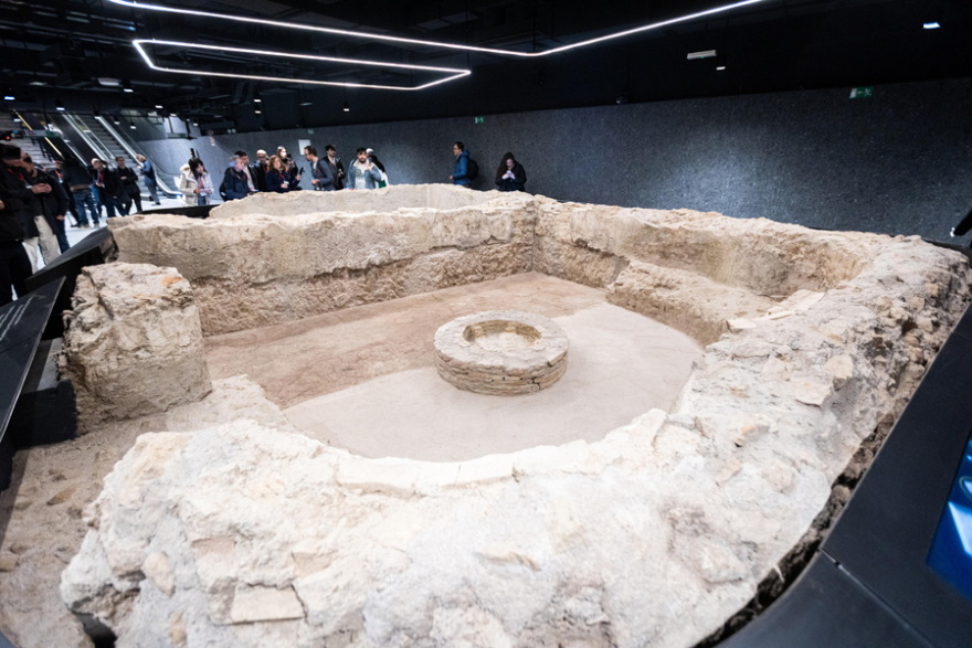 «Αξιοθέατα από μόνοι τους»: Άνοιξαν δύο νέοι σταθμοί του Μετρό στη Ρώμη, στο φως αρχαιολογικοί θησαυροί, δείτε βίντεο και φωτογραφίες