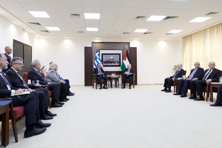 Μητσοτάκης: Σημαντικός ο διάλογος για την ειρήνη στη Γάζα με σεβασμό στο διεθνές δίκαιο - Αμπάς: Ευχαριστώ την Ελλάδα για τη στήριξη στα δικαιώματά μας